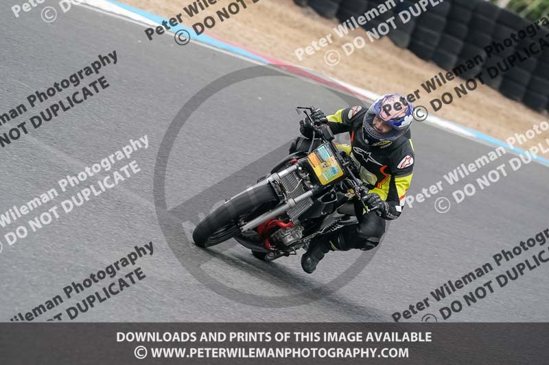 enduro digital images;event digital images;eventdigitalimages;mallory park;mallory park photographs;mallory park trackday;mallory park trackday photographs;no limits trackdays;peter wileman photography;racing digital images;trackday digital images;trackday photos